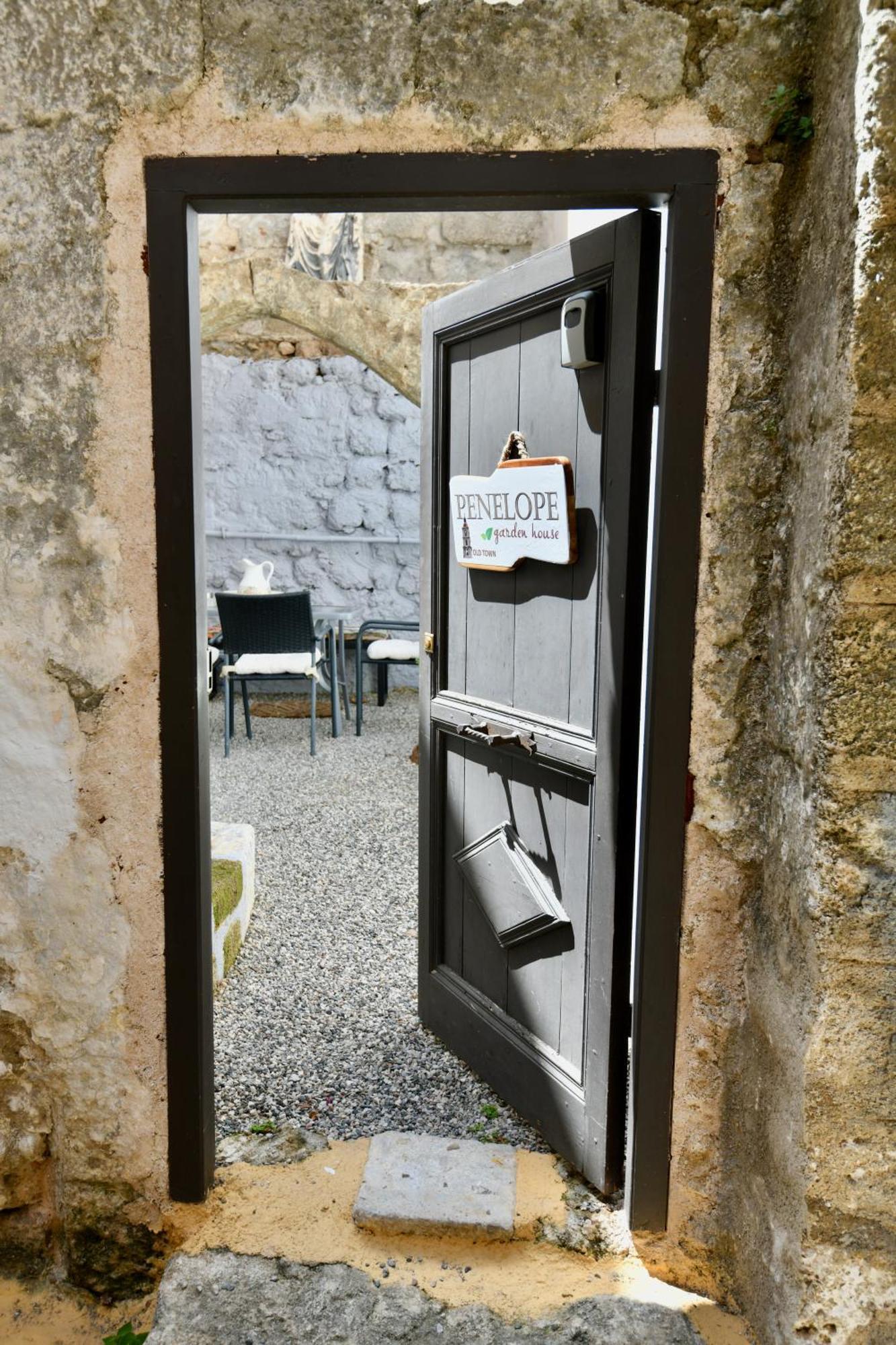 Appartement Penelope Garden House Old Town *
